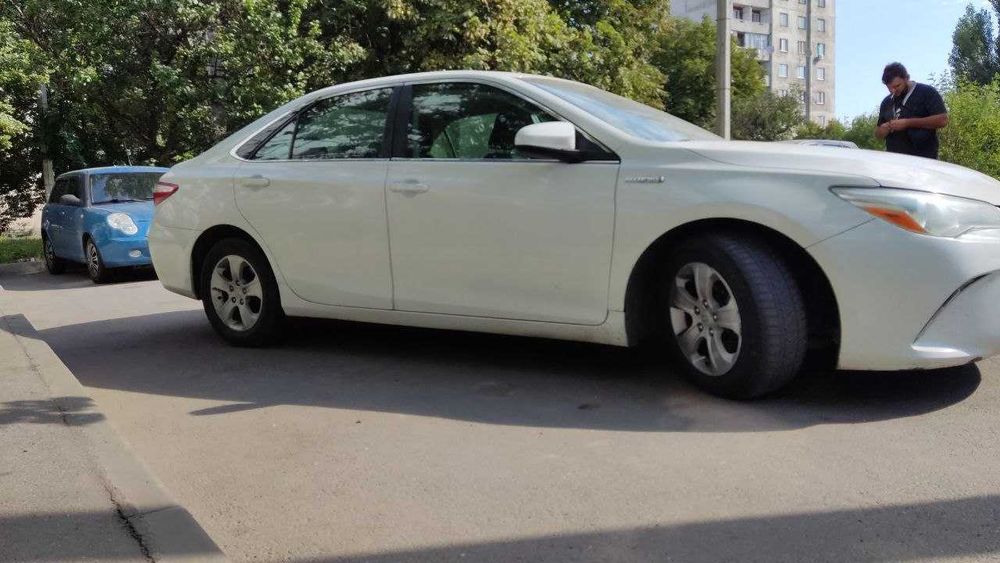 Тойота камри гибрид