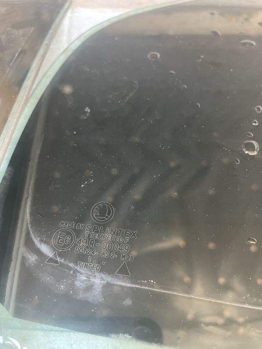 Шкода Октавія Тур хетчбек 2001 року розборка дверей