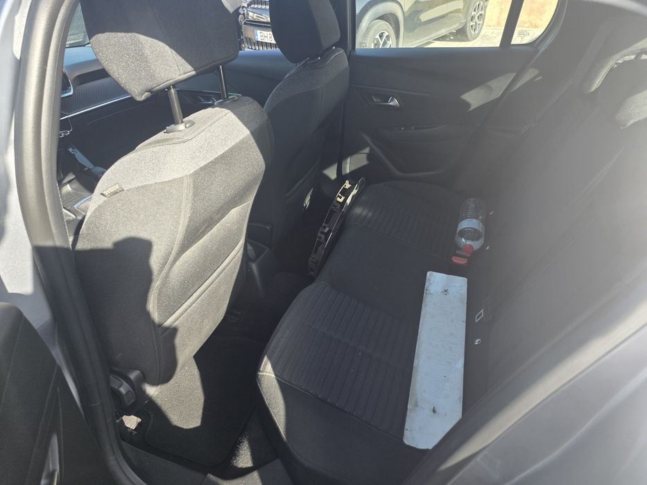 Peugeot 208 1.2 75cv