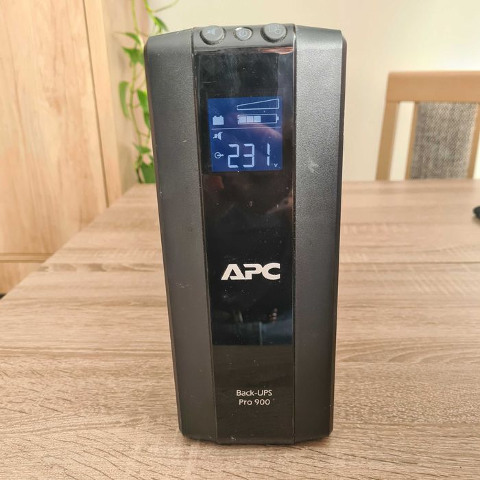 Ups APC Back-UPS Pro 900