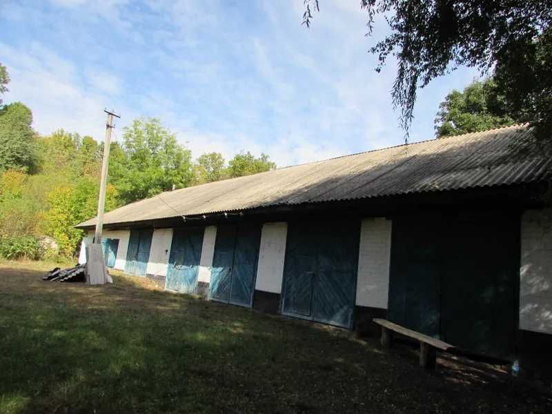 ПРОДАЖ - Гараж, загальною площею 242,1 кв.м. с. Мельники