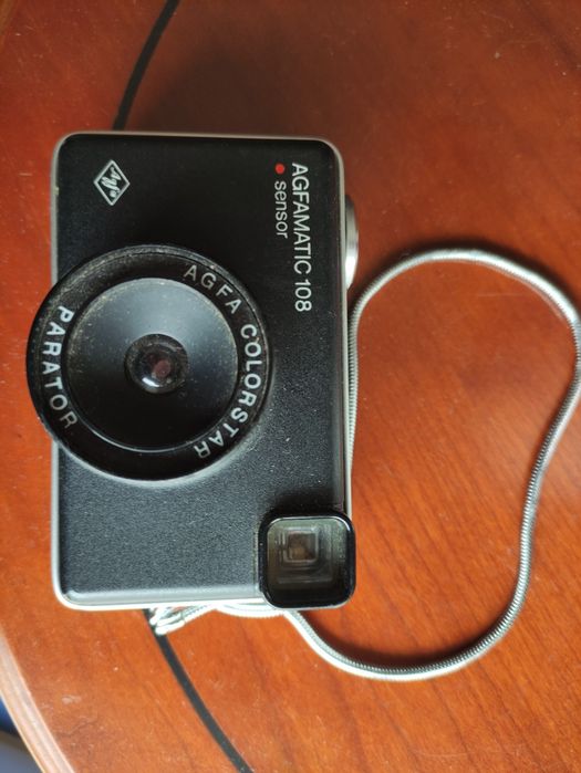 2 Máquinas fotográficas antigas Instamatic - Kodak  33 e Agfa 108