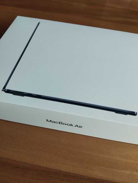 Portátil Apple MacBook Air 2025 13-inch M4 16GB RAM 256GB SSD Novo