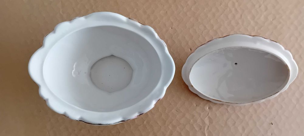 Boleira Antiga de Loiça tipo Alcobaça numerada na base