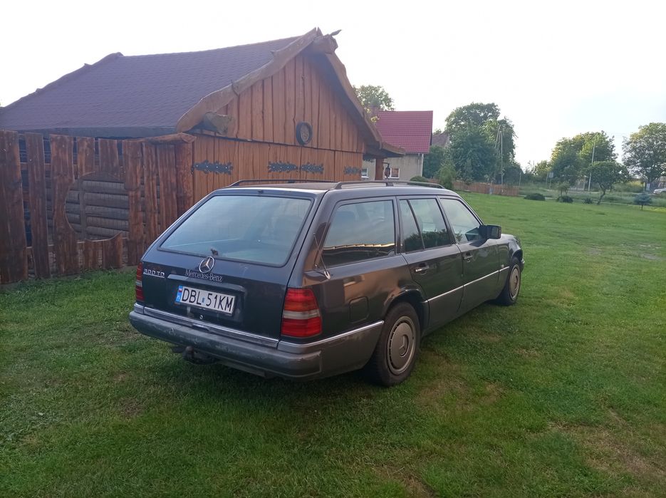 Mercedes W 124 300d