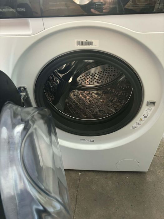 Pralka hisense prawie nowa 10,5 kg