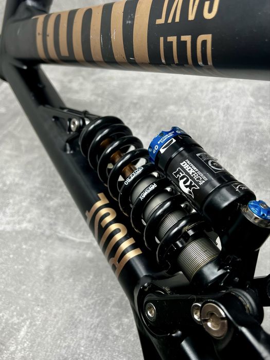 Топова рама Rose Beef Cake DH8 для fr rock shox fox