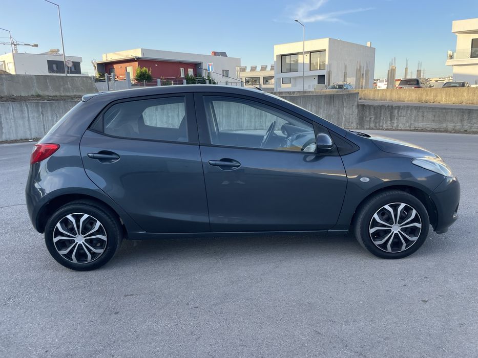 Mazda 2 1.3 MZR Estado Irrepreensível