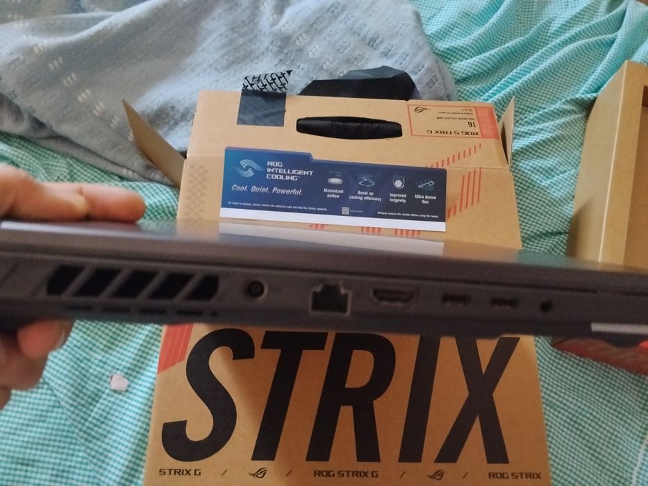Portátil ROG STRIX16