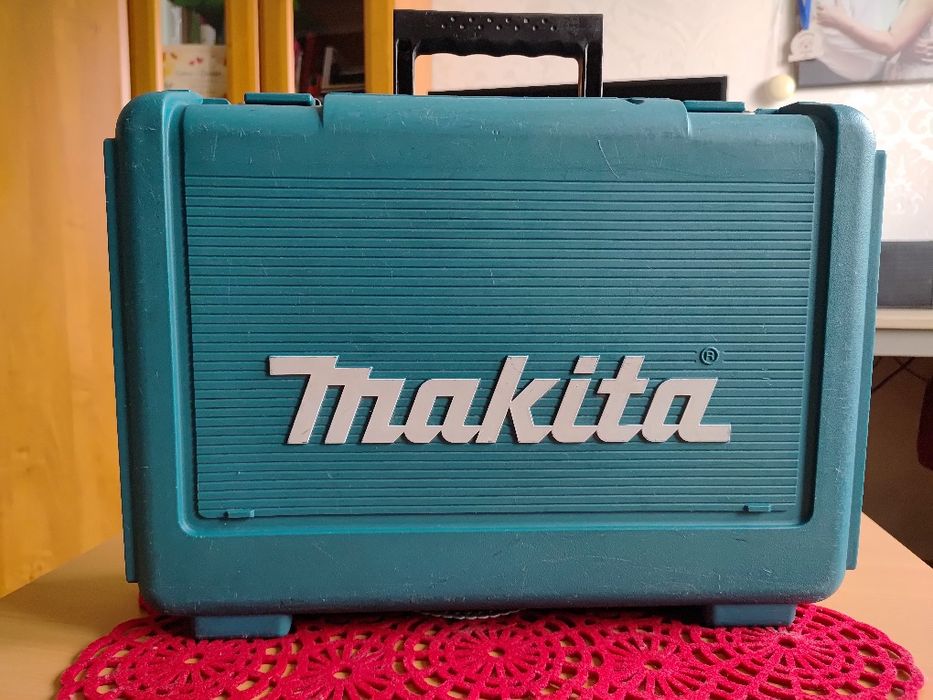 Wiertarko-wkrętarka Makita 6271D.
