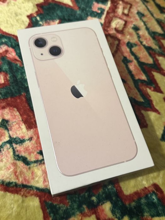 Iphone 13 рожевий