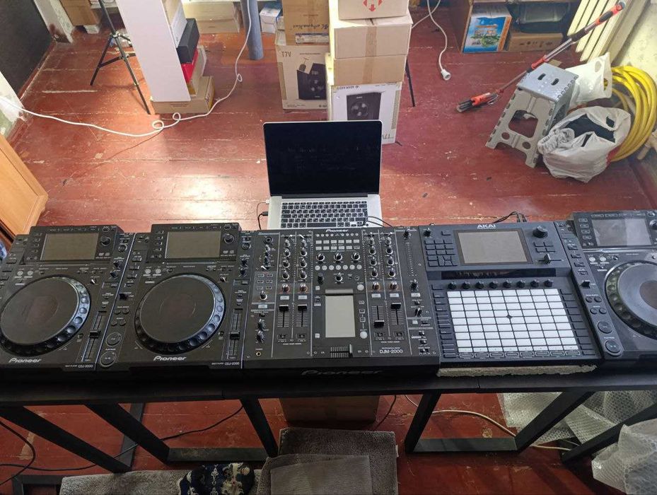 pioneer djm 2000 - Купить музыкальные инструменты - Цена на OLX.ua