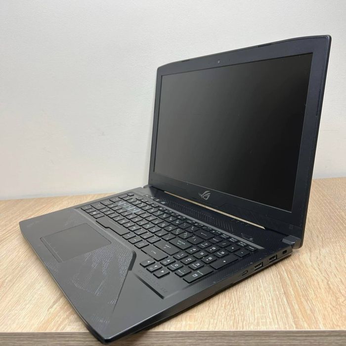 Asus ROG/IPS/120Гц/i7-8750H/16ГБ DDR4/GTX 1050Ti