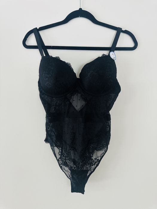 Prześliczne nowe z metkami czarne koronkowe body xs/s