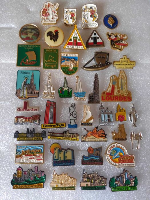 Pins de Turismo e Monumentos Nacionais.