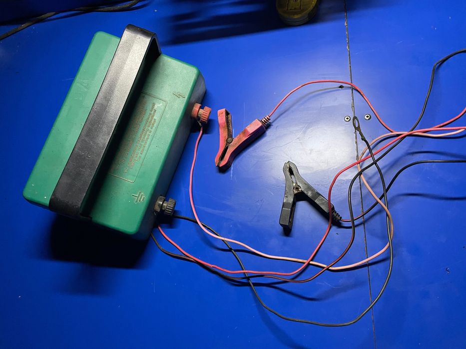 Vendo máquina cerca elétrica