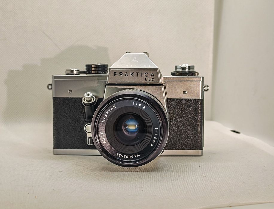 Aparat analogowy Praktica llc + Obiektyw m42 35mm 2.8