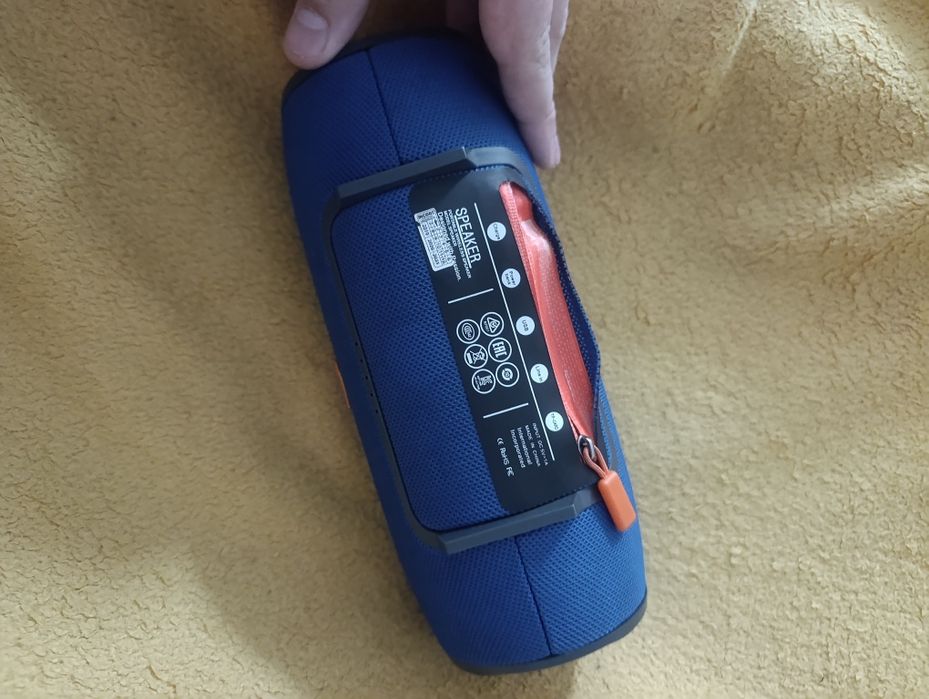 Блютуз колонка JBL