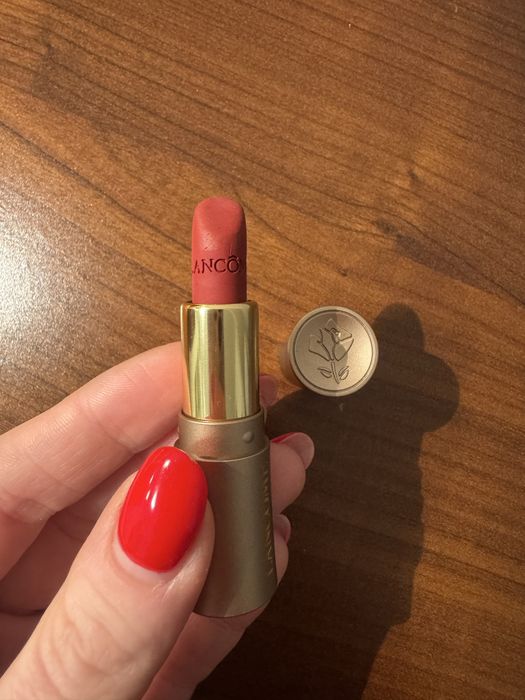 Pomadka Lancome 888
