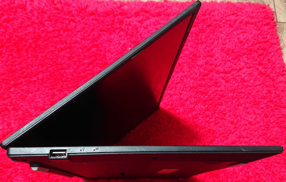 Asus Vivobook/15,6" IPS FHD/Ryzen 3 7320u/DDR5 8GB/SSD 256GB/бат. 6ч