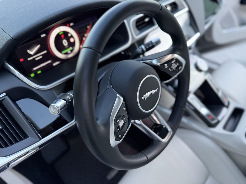 Продам авто jaguar i-pace