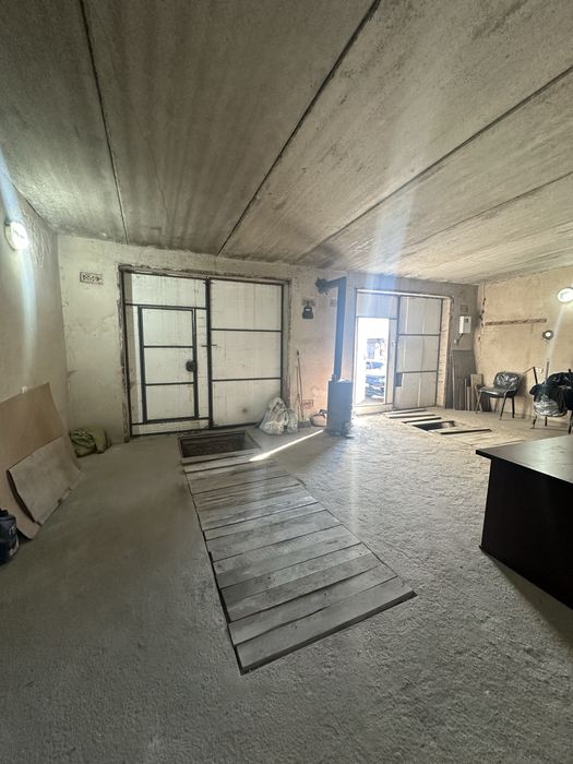 Приміщення (Гараж) на 2 воріт