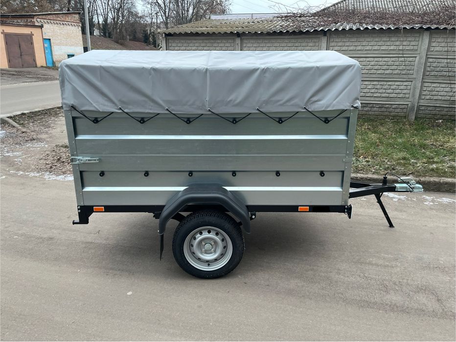 Причіп розміром 2.08 м Х 1.31 м Х 80 см
