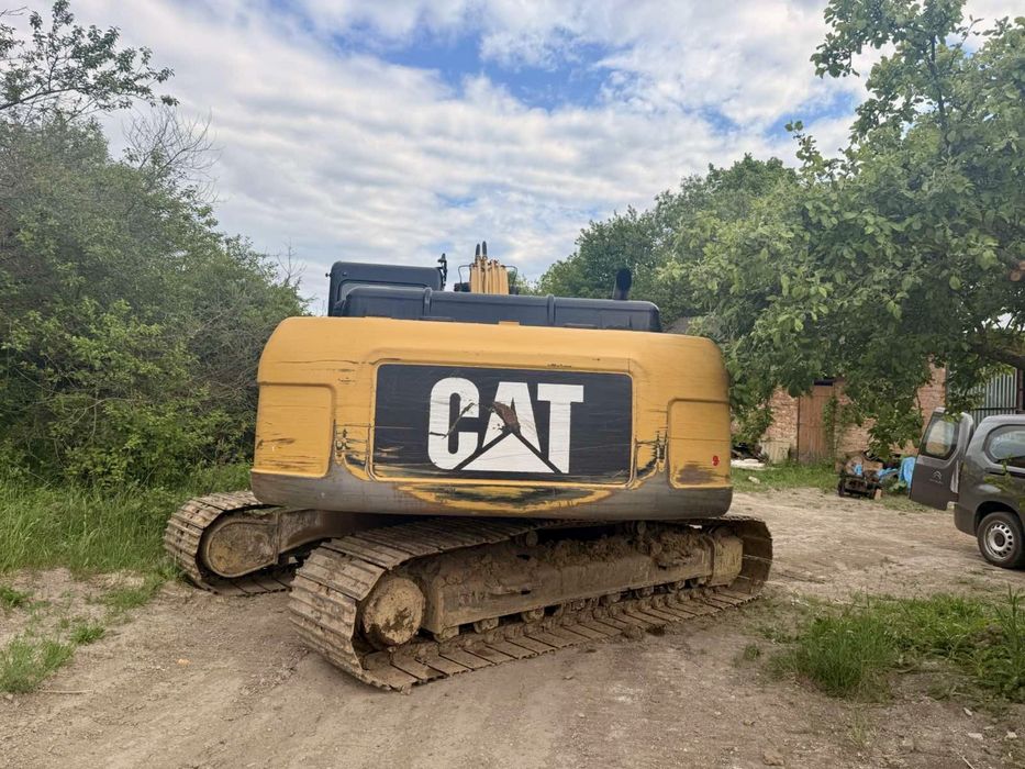 Оренда/послуги екскаватора Caterpillar 324 dL