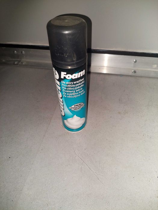 Pianka /żel do golenia