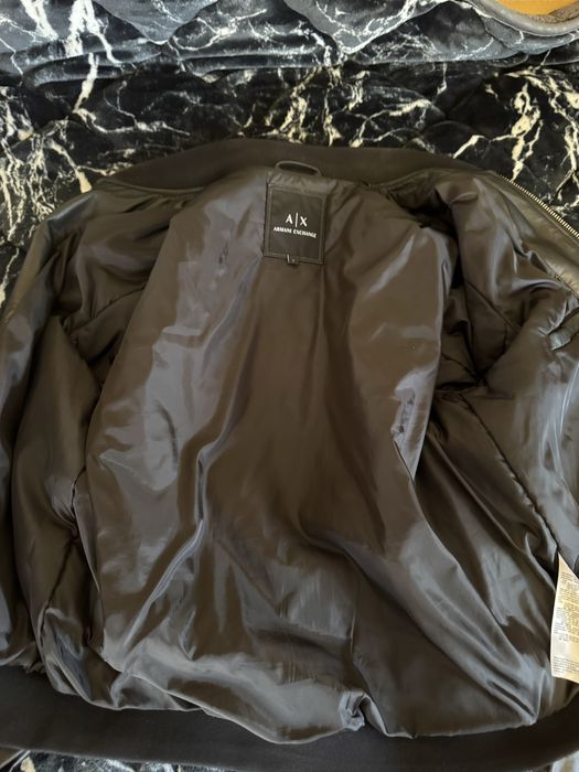 Продам кожанку Armani Exchange Black Edition
