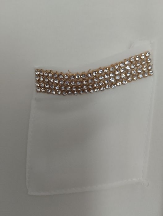 Elegancka biała bluzka