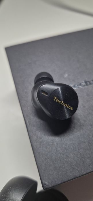Technics EAZ 80 earbuds