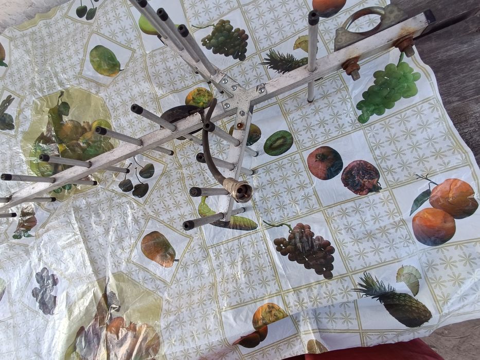 Антена з кріпленням