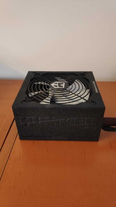Fonte de alimentação: Nox Xtreme modular Hummer 750W 80 Plus Bronze