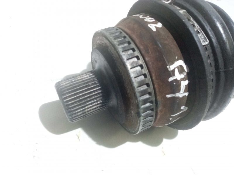 Transmissão frente esquerda AUDI A4 Avant (8E5, B6)