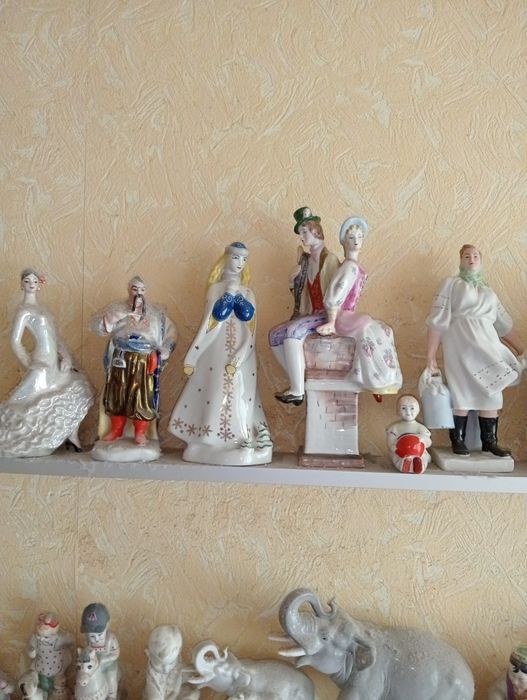 Фарфоровые фигурки