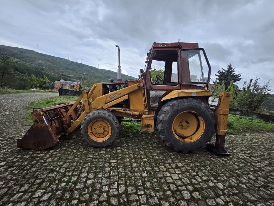 Vendo rectoescavadora case 580G turbo