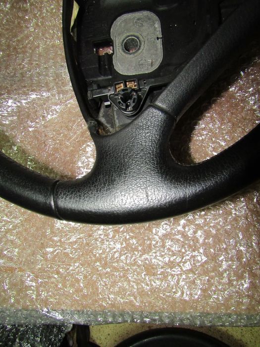 Volante em pele Fiat Stillo ano 2003 em muito bom estado (ver fotos)