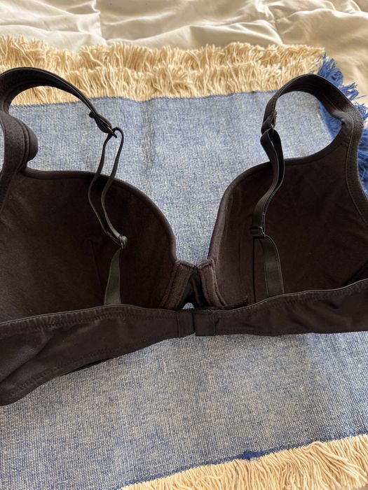 Бюстгальтер Wonderbra чорний і бежевий