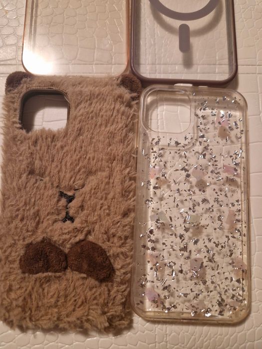 4 etui na iphone 13 Używane