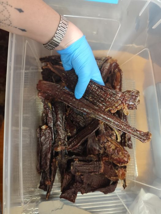 Сушені ласощі для собак та котів