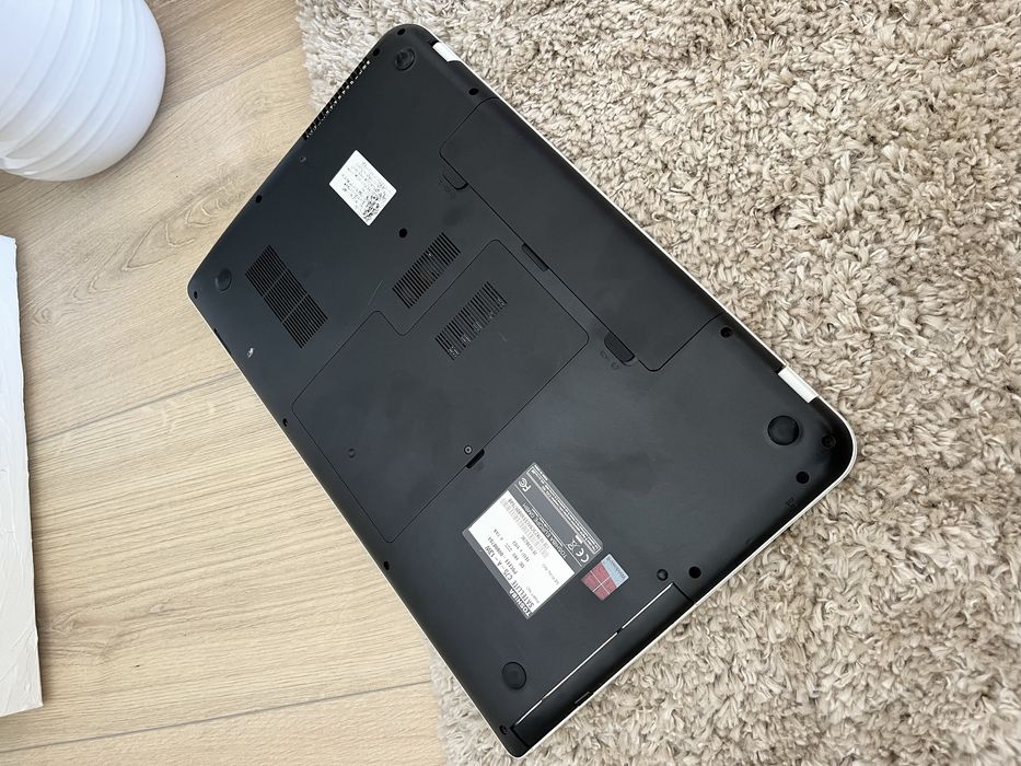 Toshiba Satellite C75 branco