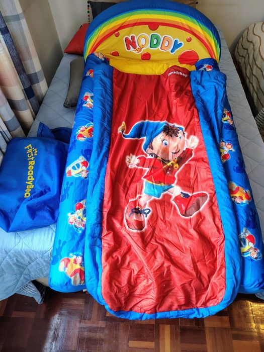 Vende se saco cama insuflável de criança