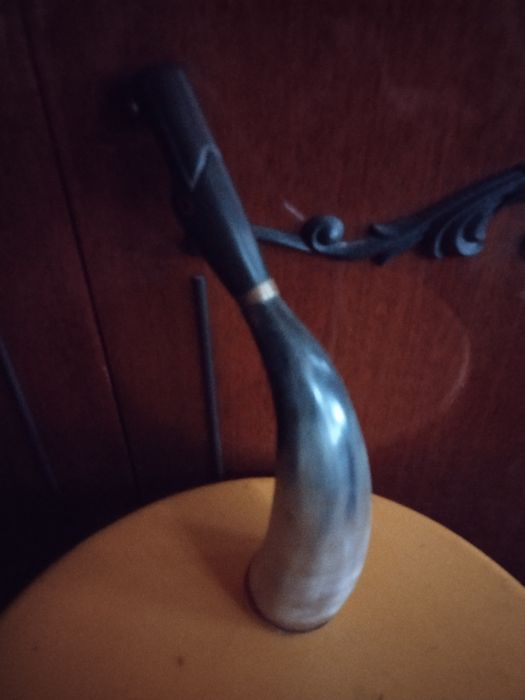 Охотничний рожок з натурального рогу з наконечником у вигляді качки