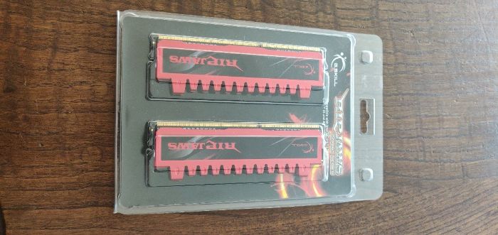 Memória RAM G.Skill Ripjaws (Kit 8Gb - 4Gb x2) DDR3 1600MHz CL964752179290882123