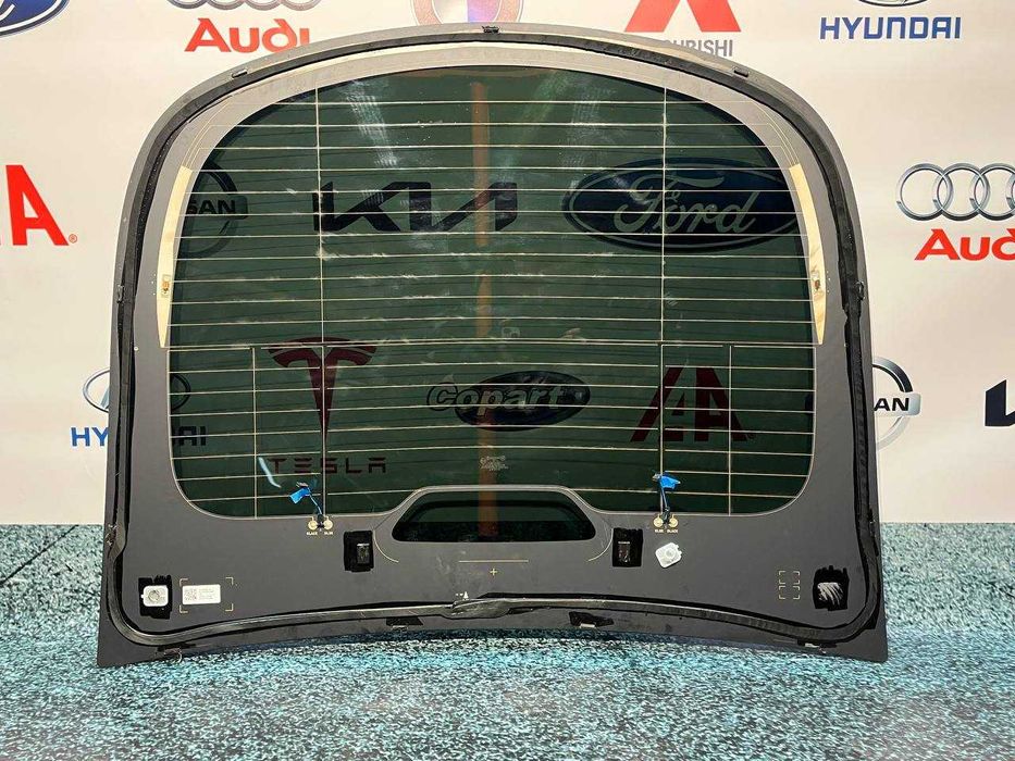 Скло кришки багажника tesla y оригінал 1619890-00-c