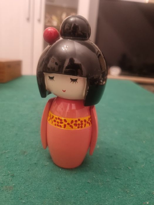 Japońska laleczka Kokeshi