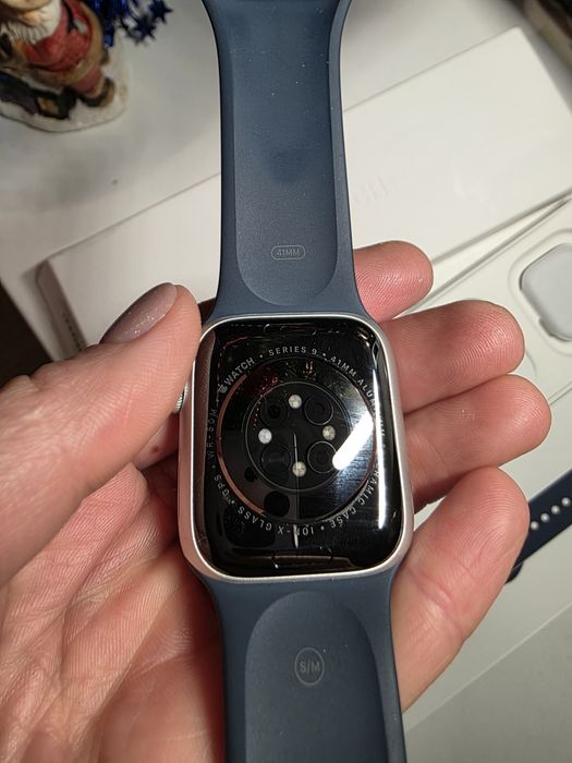 Продам Apple Watch Series 9, 41 мм