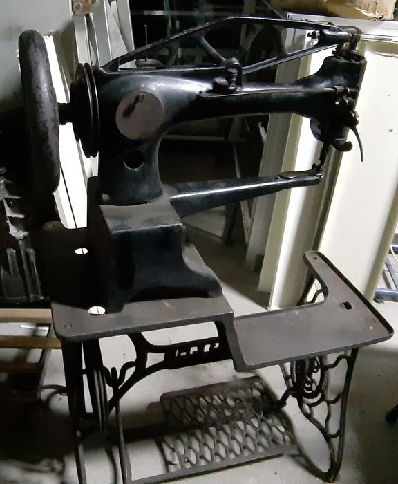 Máquina conserteira de calçado Singer