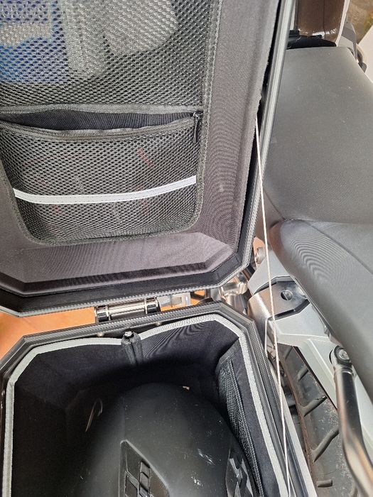 BMW R1250 Triple Black